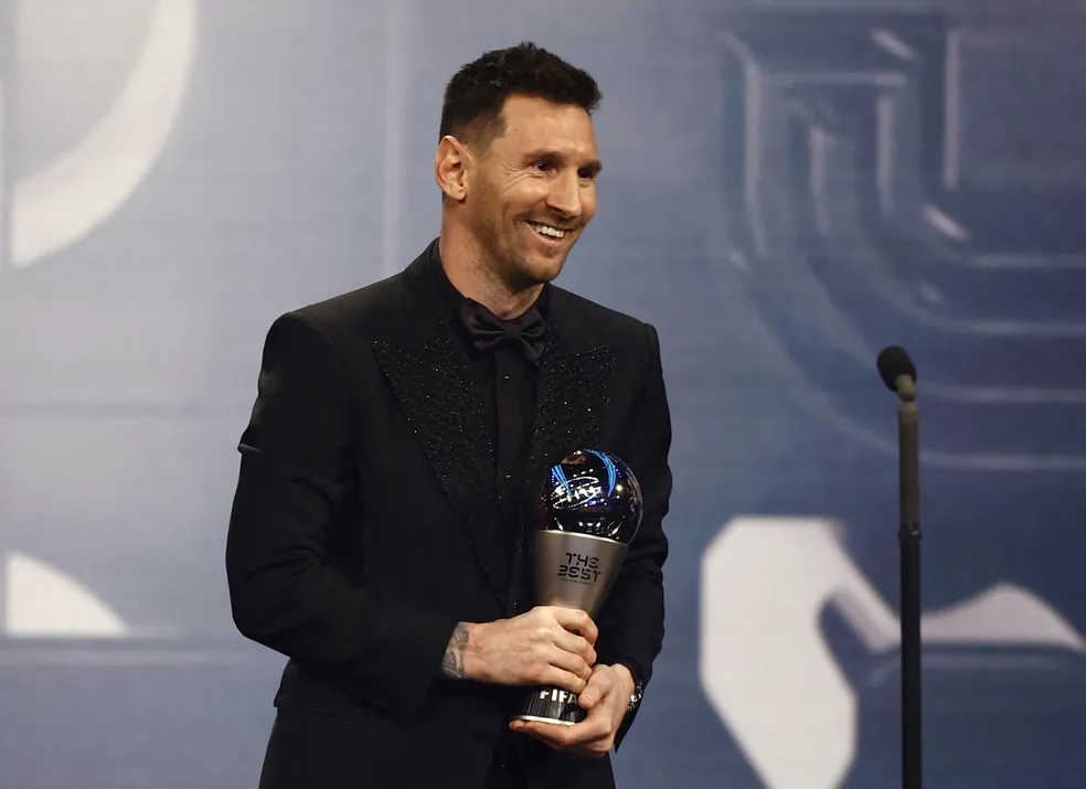 Lionel Messi ganha prêmio de melhor jogador do mundo pela oitava vez