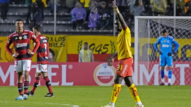 Quem é o Aucas, time que venceu o Flamengo na noite de ontem