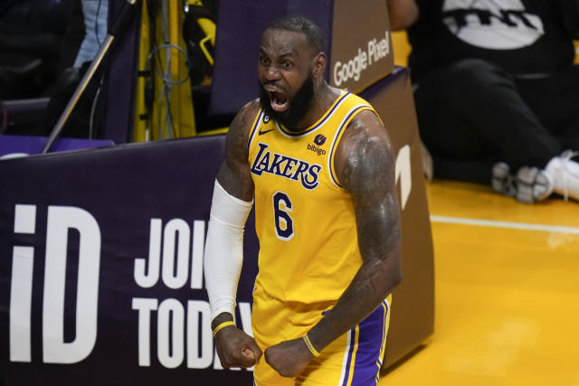 Em noite mágica, King James lidera o Lakers e aumenta a vantagem na série