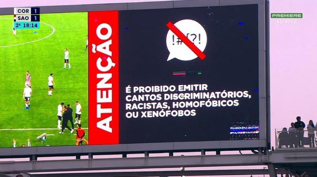 Corinthians é punido com um jogo de portões fechados por cantos homofóbicos em clássico