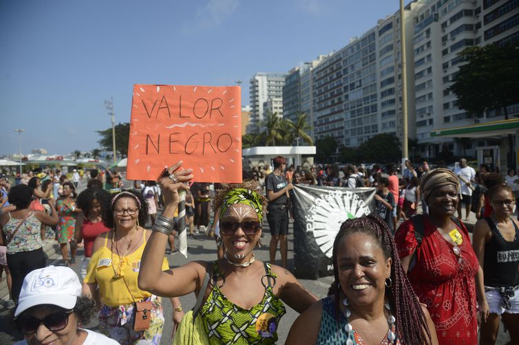 Mulheres negras fazem marcha contra racismo no dia 30