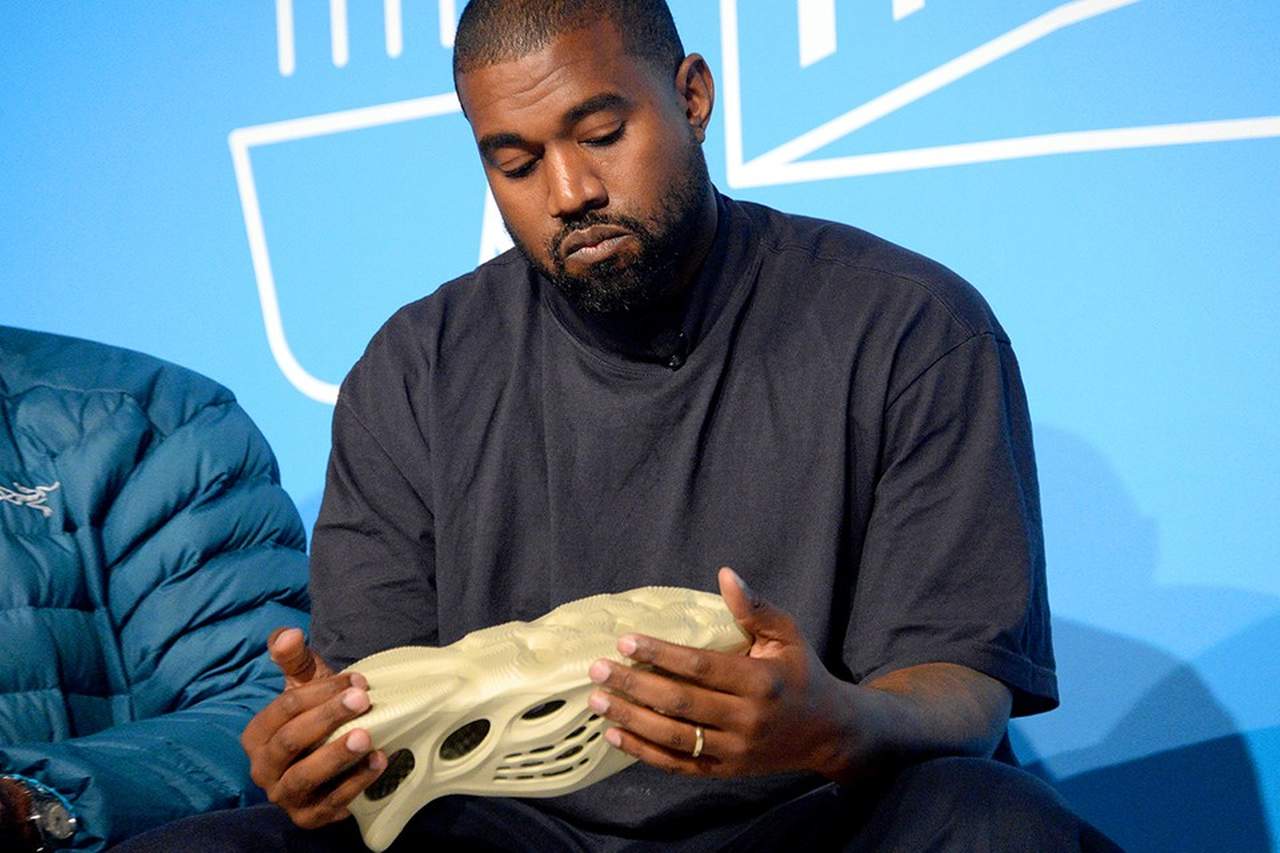 Adidas anuncia nova data para vendas de tênis em parceria com Kanye West