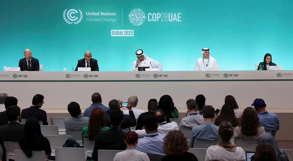 COP 28 anuncia fundo de US$ 420 milhões para ajudar países afetados pelo aquecimento global